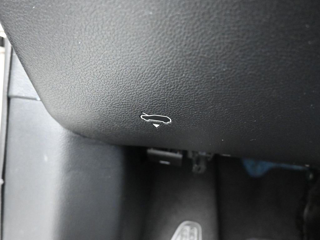 Used 2020 Jeep Compass Limited image 24