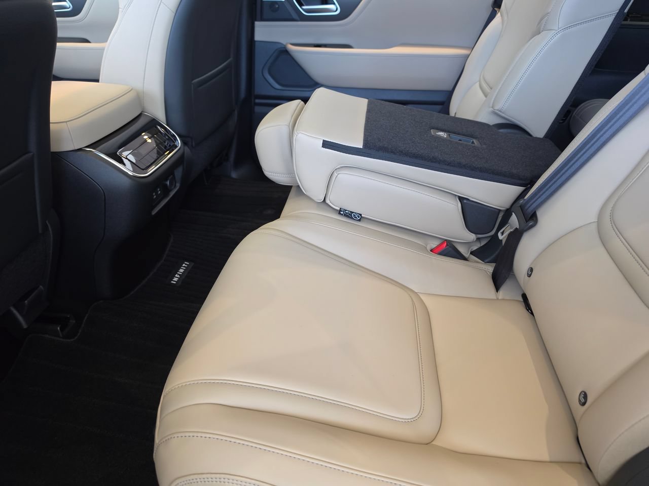 New 2026 INFINITI QX80 Pure AWD/4WD image 28