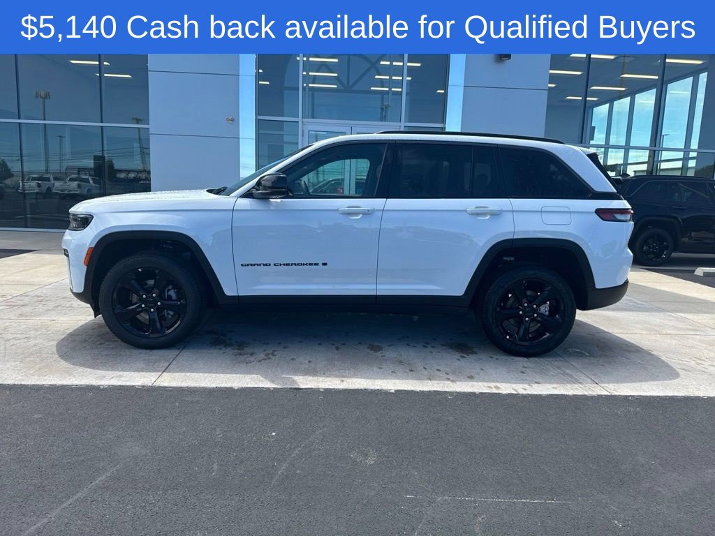 New 2026 Jeep Grand Cherokee Limited w/ Limited Altitude Package AWD/4WD image 3