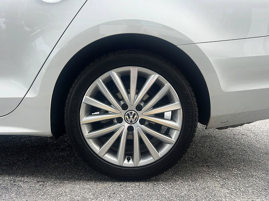 Used 2016 Volkswagen Jetta SEL FWD image 22