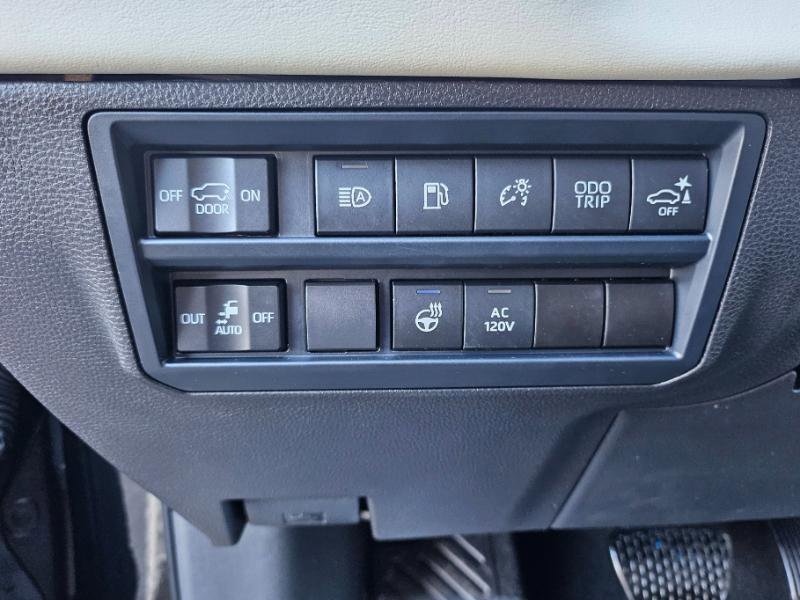 Used 2024 Toyota Sequoia Capstone image 28