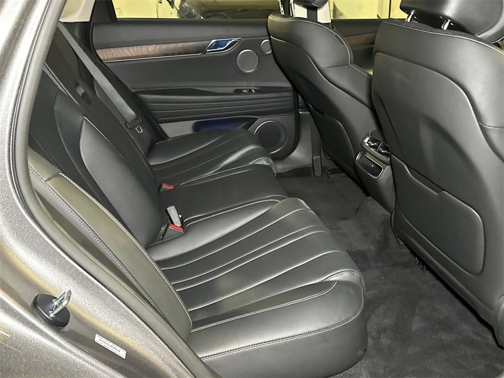 Used 2024 Genesis G80 image 14