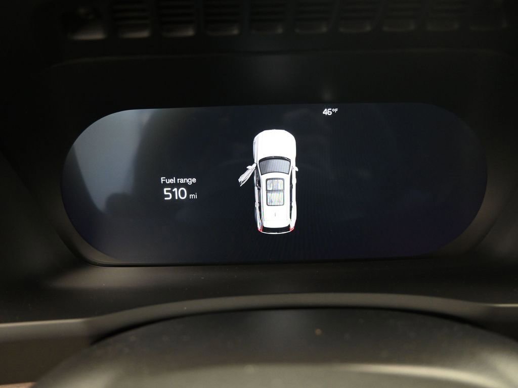 New 2026 Volvo XC90 B6 Ultra w/ Protection Package image 12