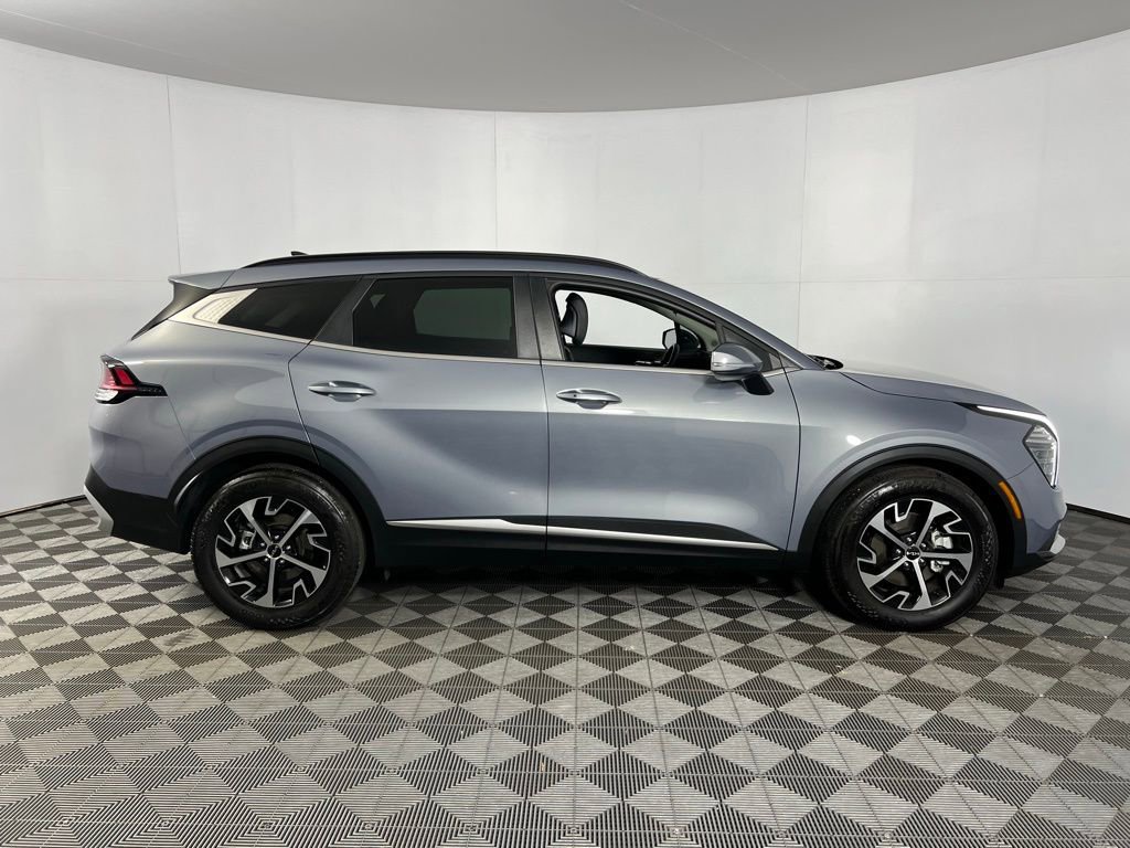 Used 2025 Kia Sportage EX w/ Premium Package image 7