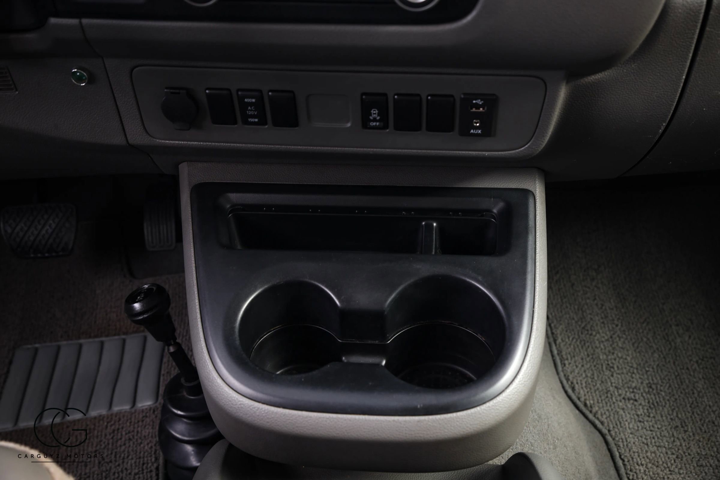 Used 2020 Nissan NV 3500 SV image 32