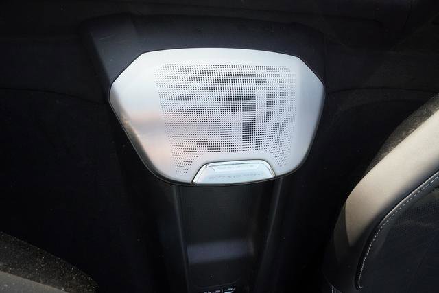 Used 2022 Chevrolet Corvette Stingray Premium Conv w/ Z51 Performance Package image 26