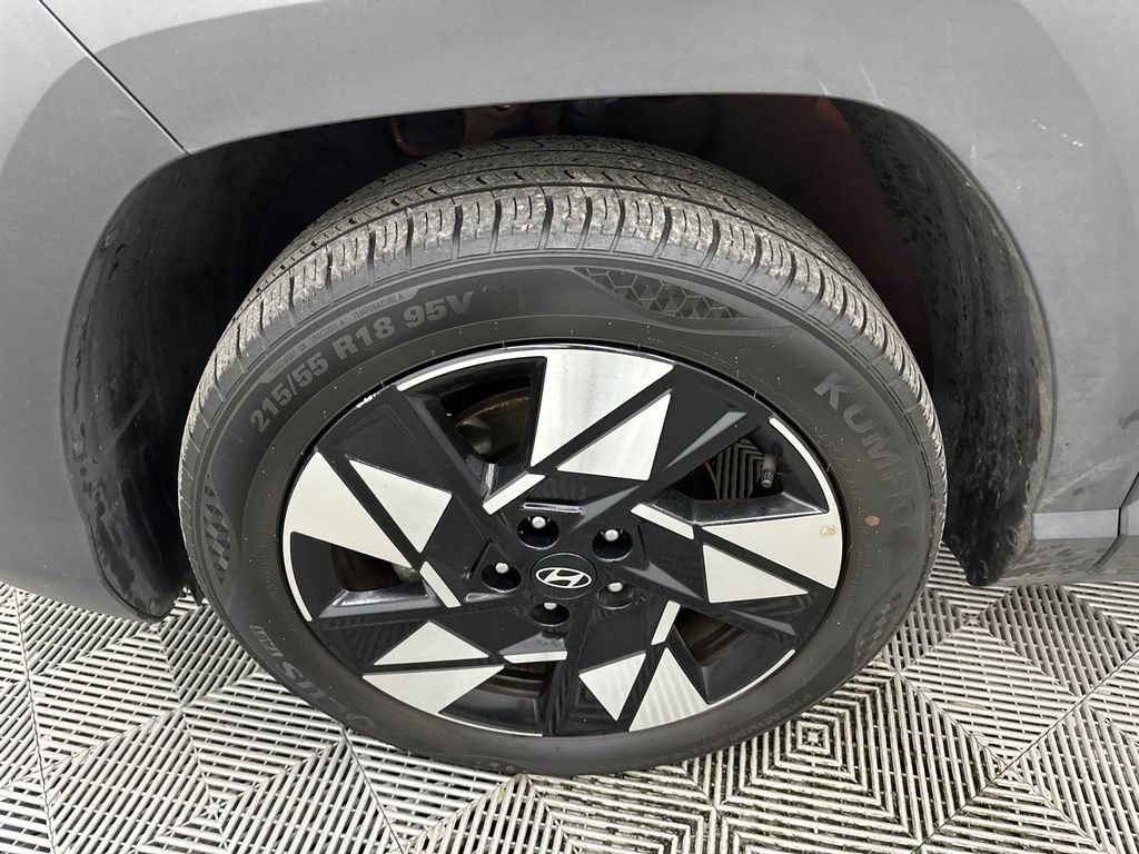 Used 2025 Hyundai Kona SEL image 11