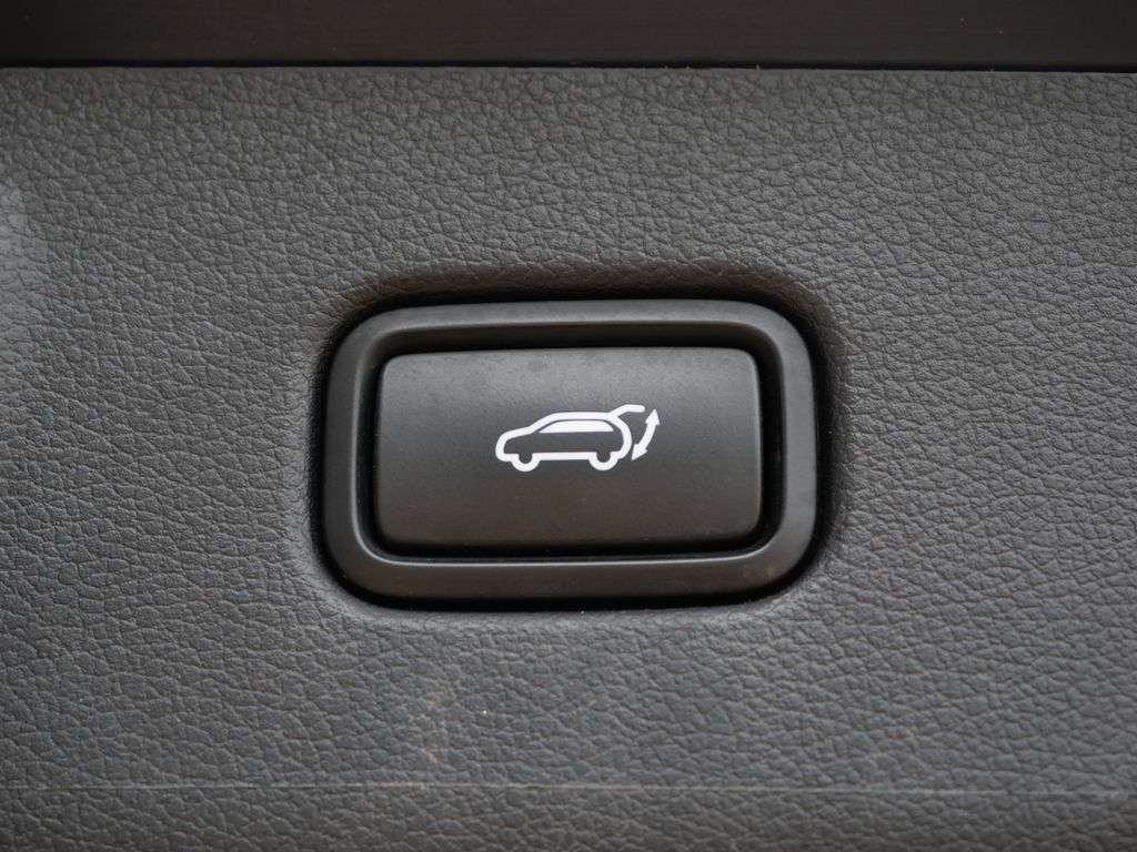Used 2020 Hyundai Palisade Limited FWD image 13