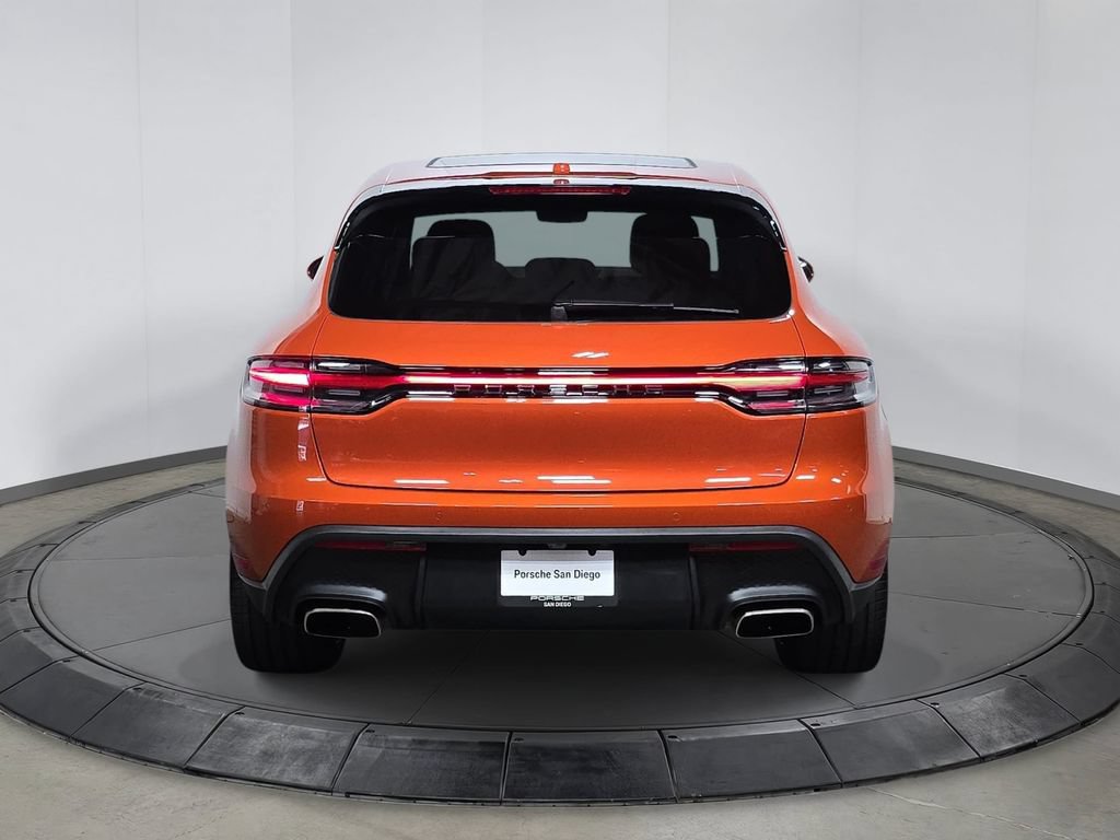 Certified 2025 Porsche Macan AWD/4WD image 6
