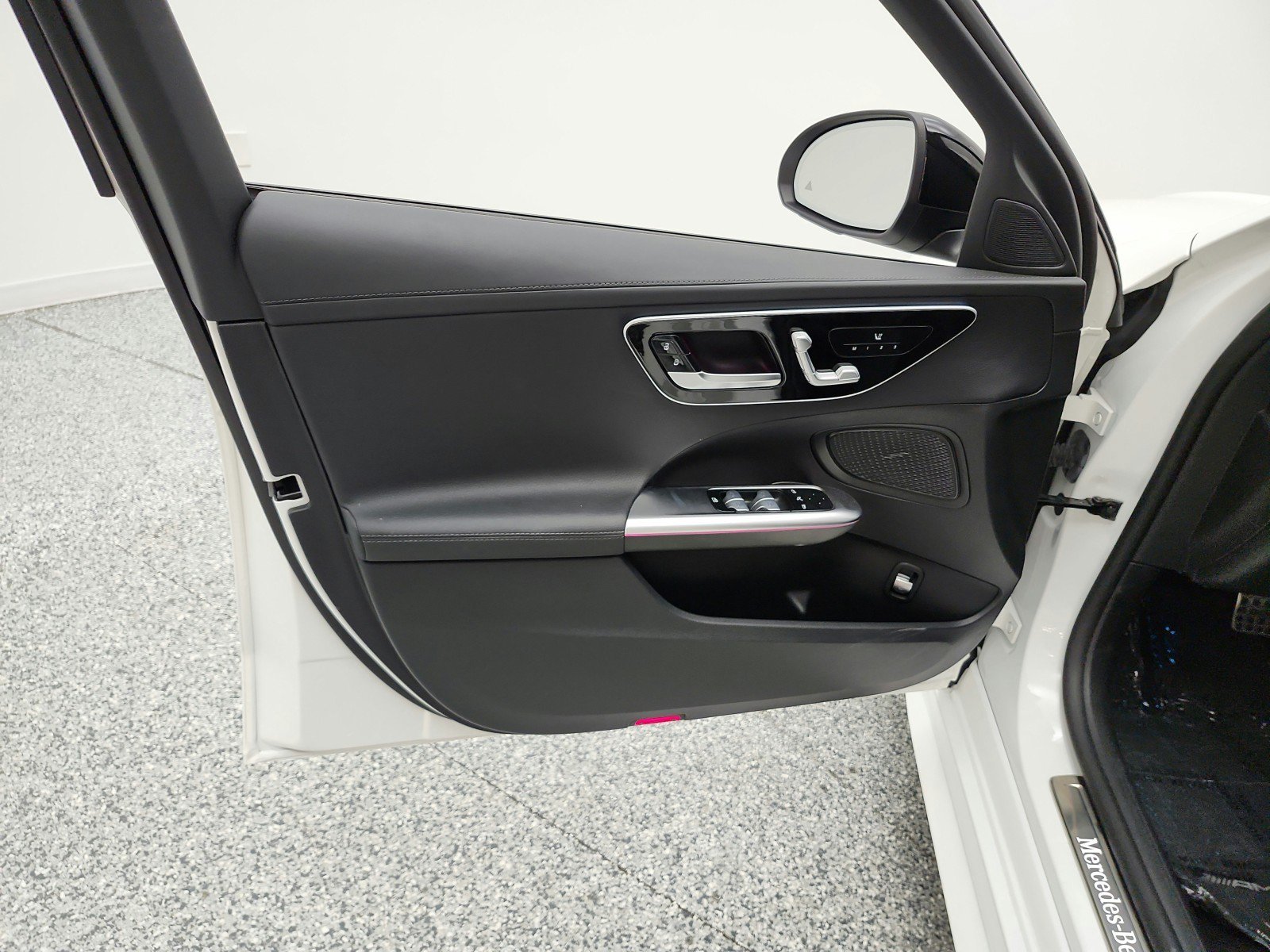 Used 2022 Mercedes-Benz C 300 Sedan image 15