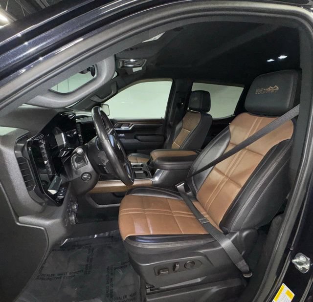 Used 2023 Chevrolet Silverado 1500 High Country w/ Technology Package AWD/4WD image 14