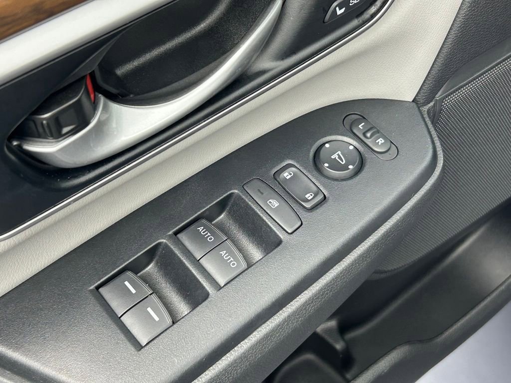Used 2022 Honda CR-V EX-L image 19