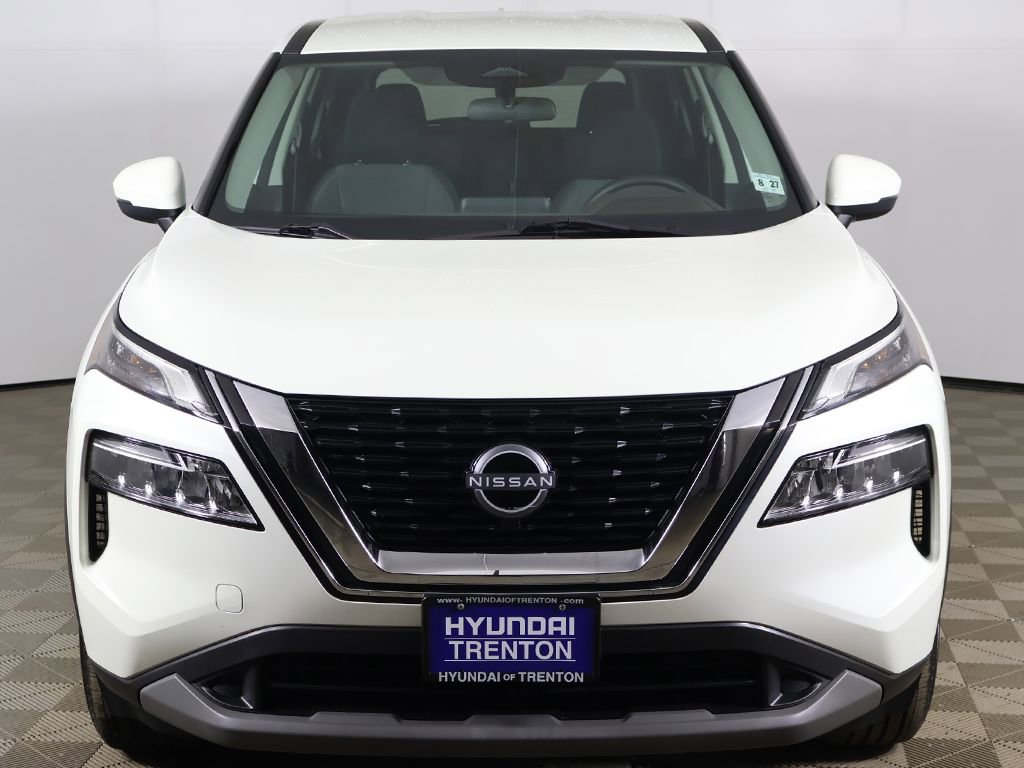 Used 2022 Nissan Rogue SV image 9