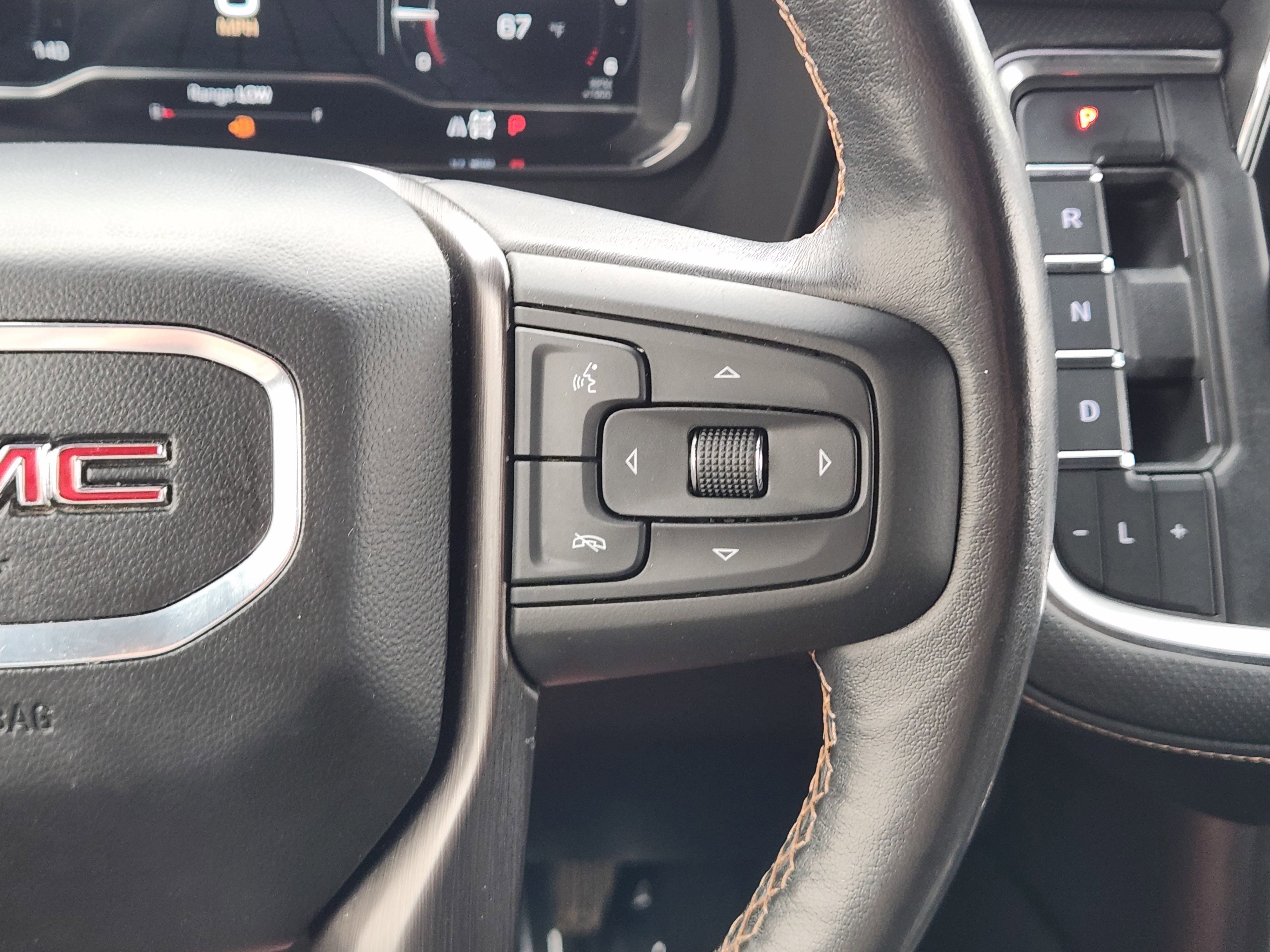 Used 2022 GMC Yukon AT4 w/ AT4 Premium Package image 27