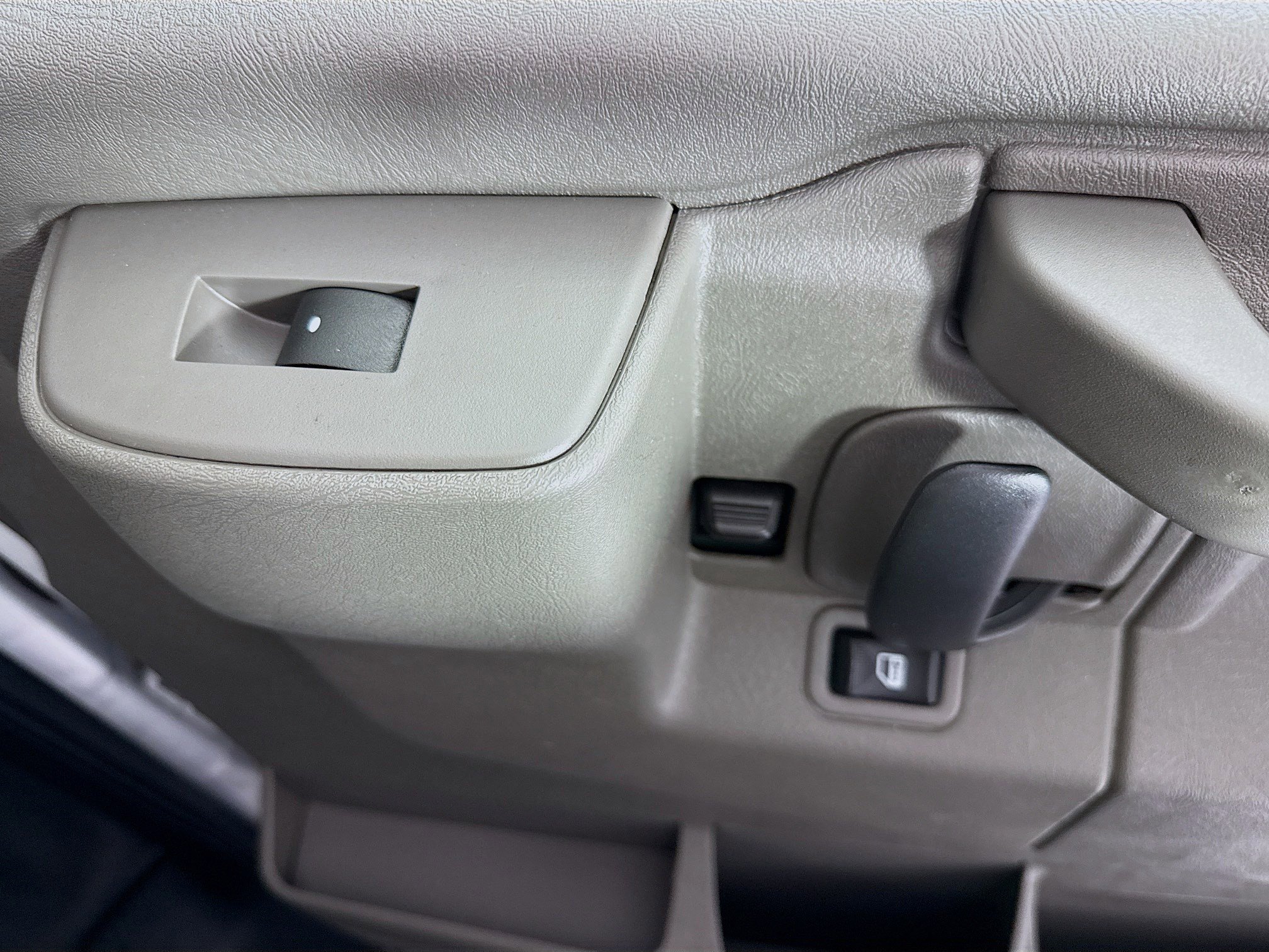 Used 2023 Chevrolet Express 2500 w/ Driver Convenience Package image 26