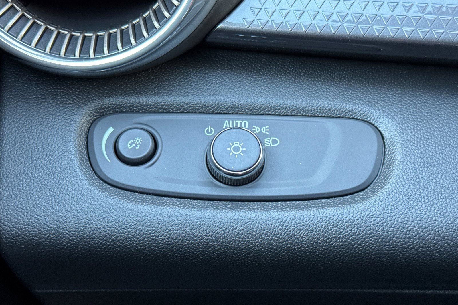 New 2026 Chevrolet Trax ACTIV w/ Driver Confidence Package image 26