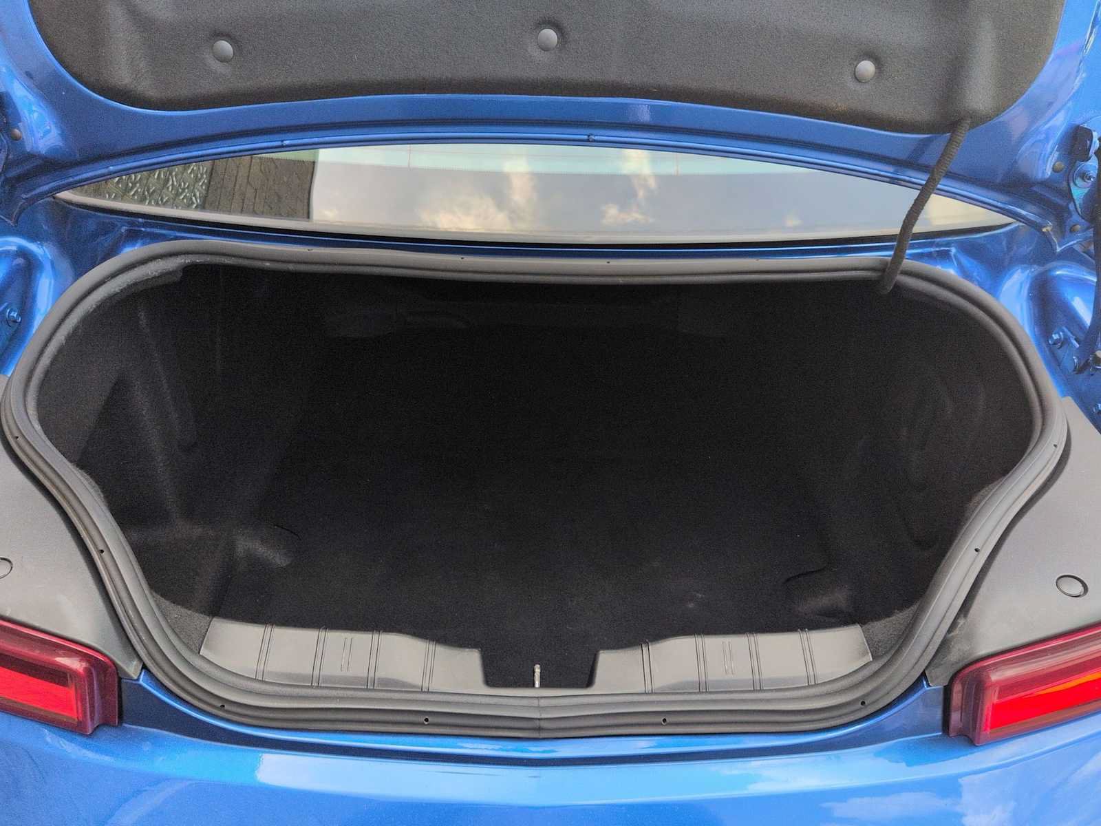Used 2016 Chevrolet Camaro SS RWD image 34