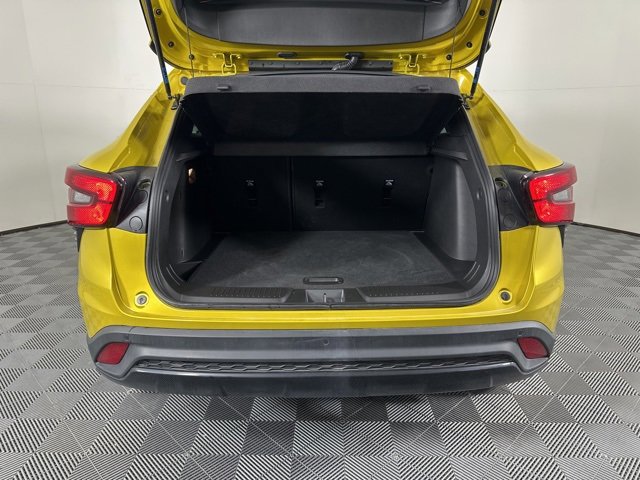 New 2025 Chevrolet Trax RS w/ Sunroof Package image 12
