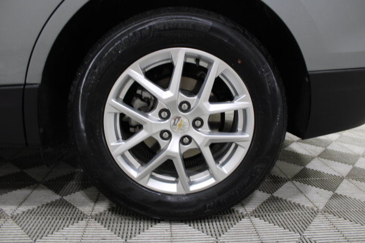 Used 2024 Chevrolet Equinox LT FWD image 46
