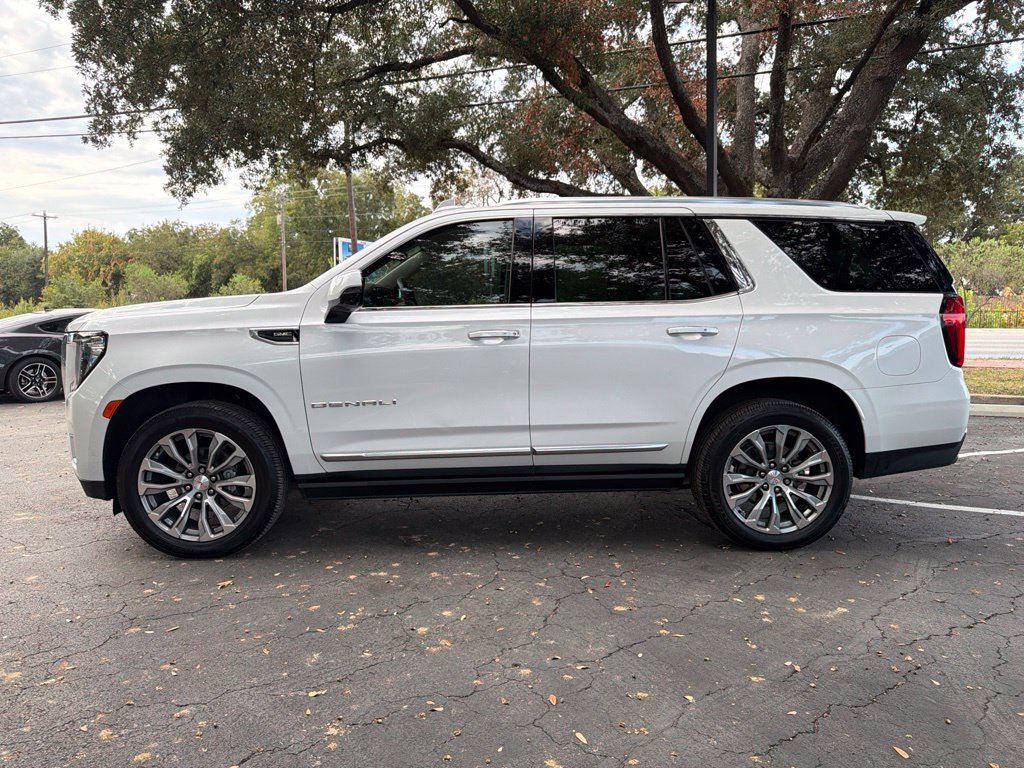 Used 2021 GMC Yukon Denali w/ Denali Premium Package AWD/4WD image 4