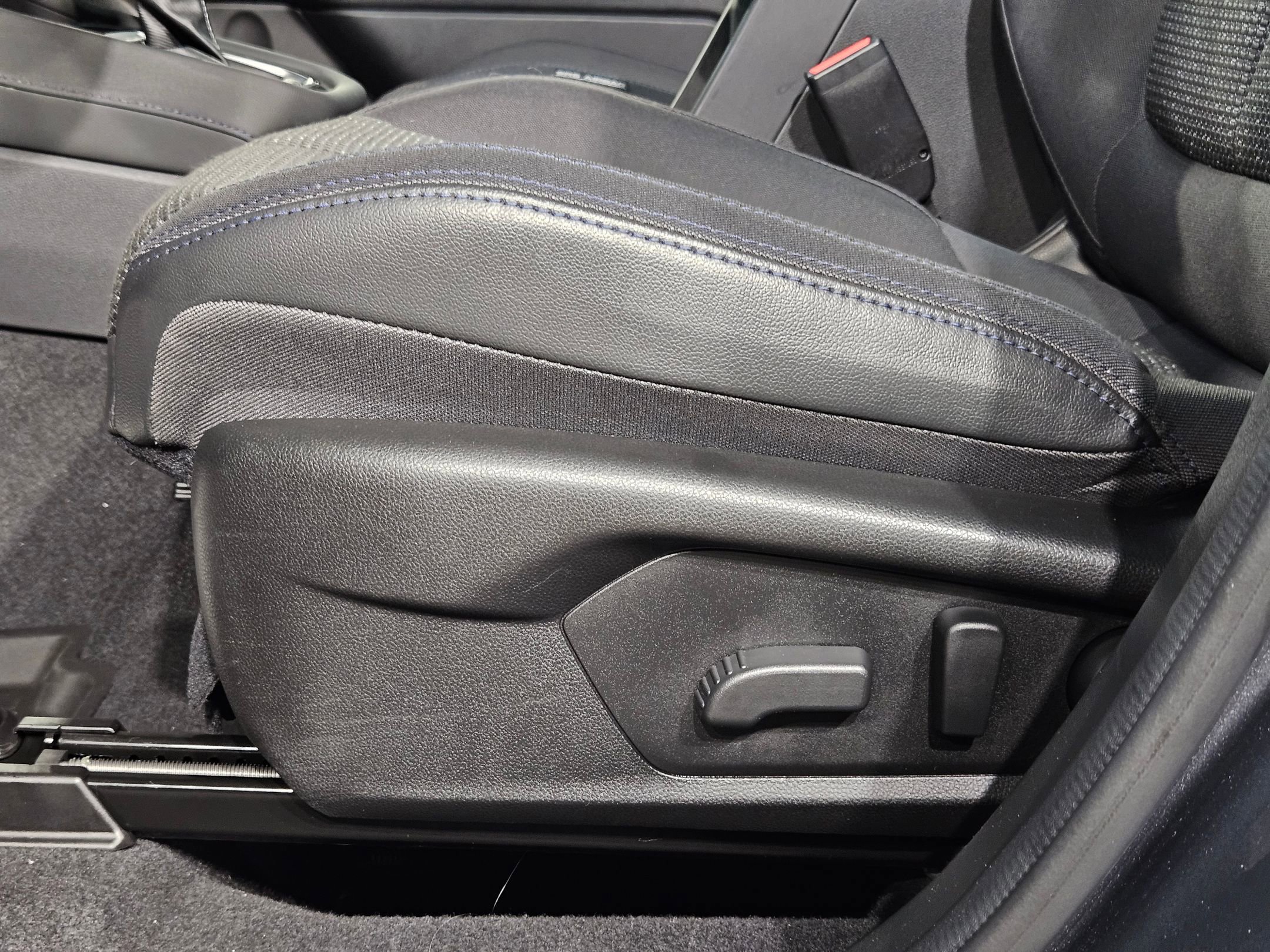 Used 2025 Subaru Forester Premium w/ Convenience Package #1 AWD/4WD image 23