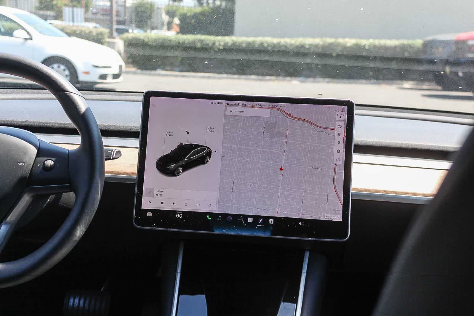 Used 2020 Tesla Model 3 Standard Range Plus RWD image 17
