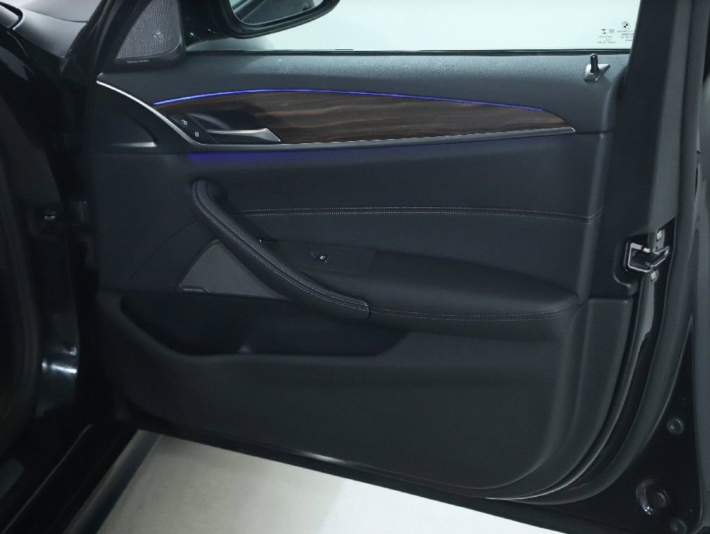 Certified 2022 BMW 540i xDrive w/ M Sport Package image 35
