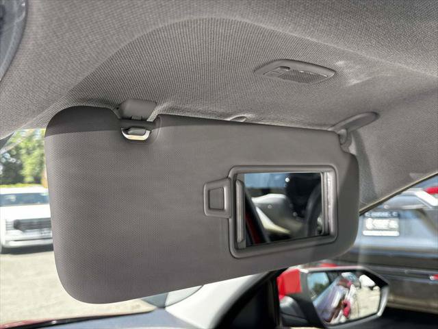 Used 2025 Hyundai Elantra Limited FWD image 32