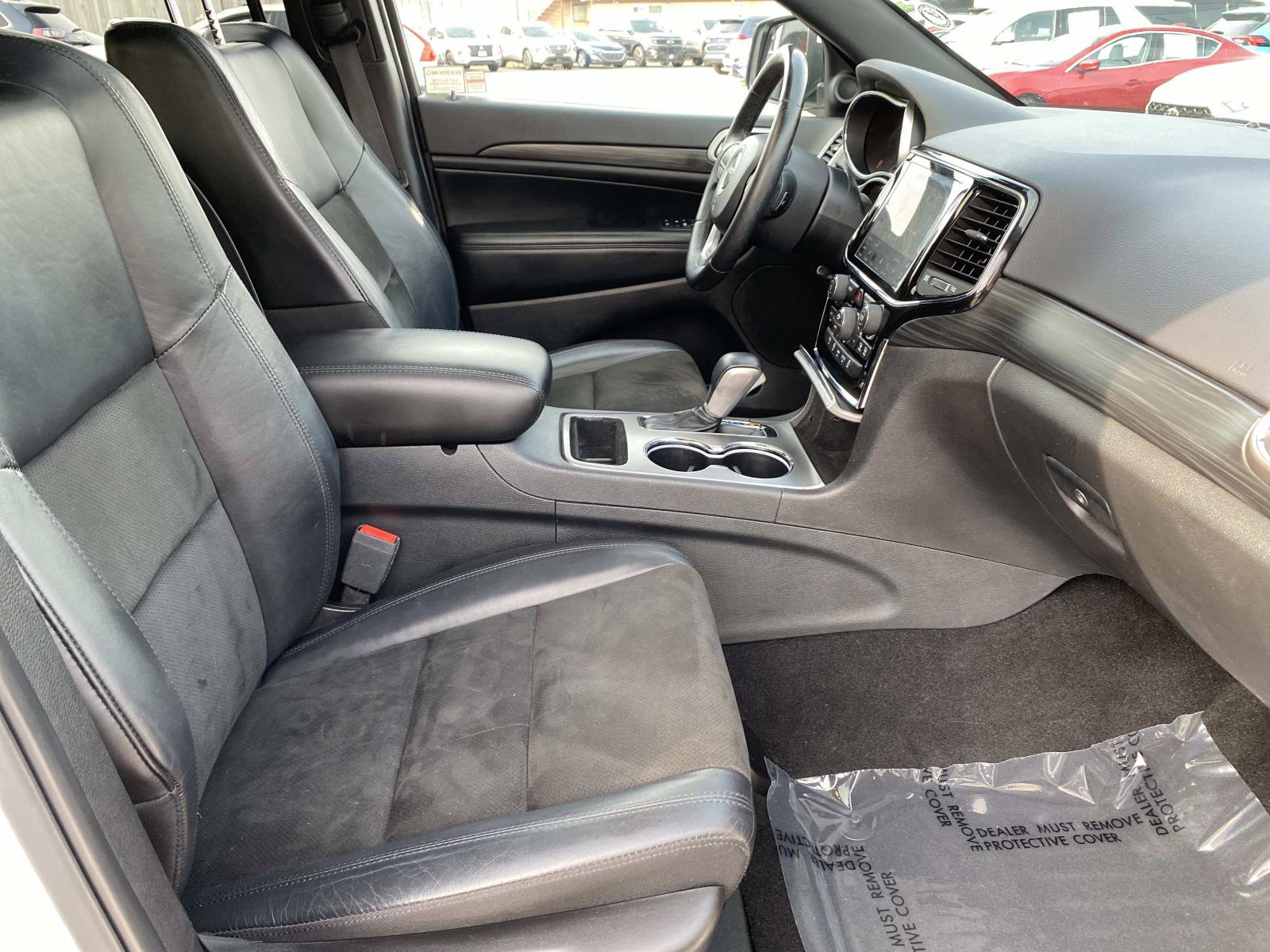 Used 2020 Jeep Grand Cherokee Altitude AWD/4WD image 24