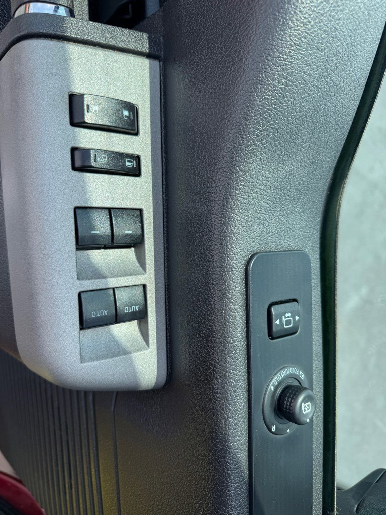 Used 2015 Ford F250 Lariat w/ FX4 Off-Road Package image 14