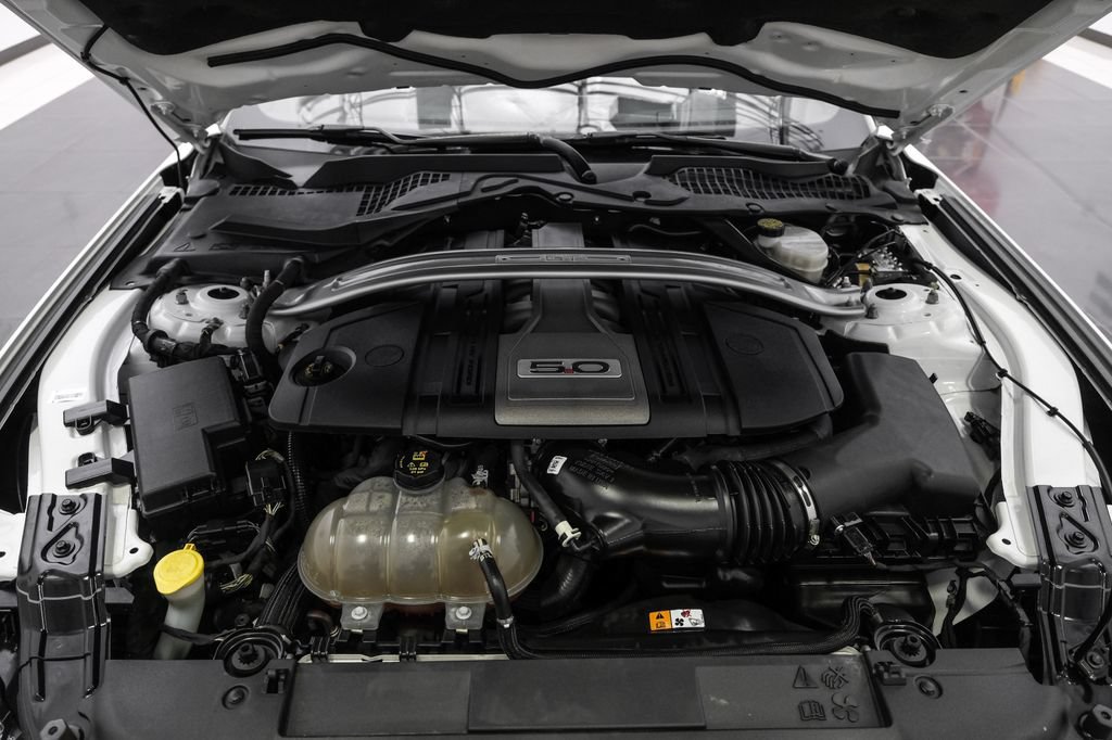 Used 2018 Ford Mustang GT Premium RWD image 37