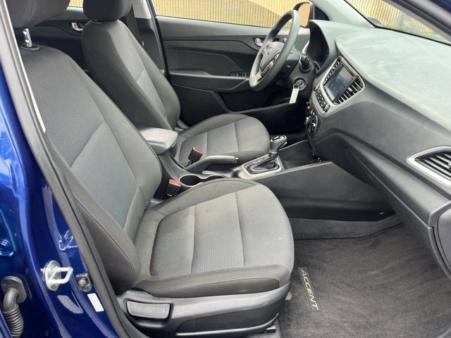Used 2022 Hyundai Accent SEL image 11