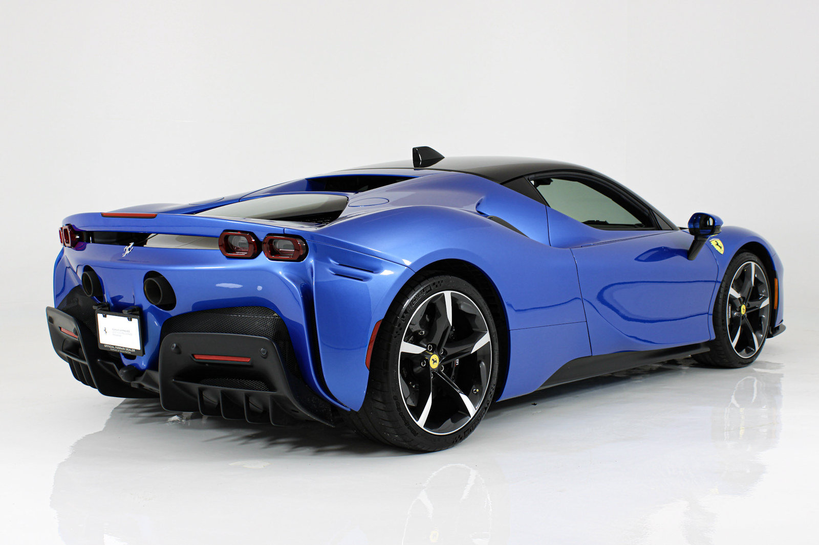 Certified 2022 Ferrari SF90 Stradale AWD/4WD image 8