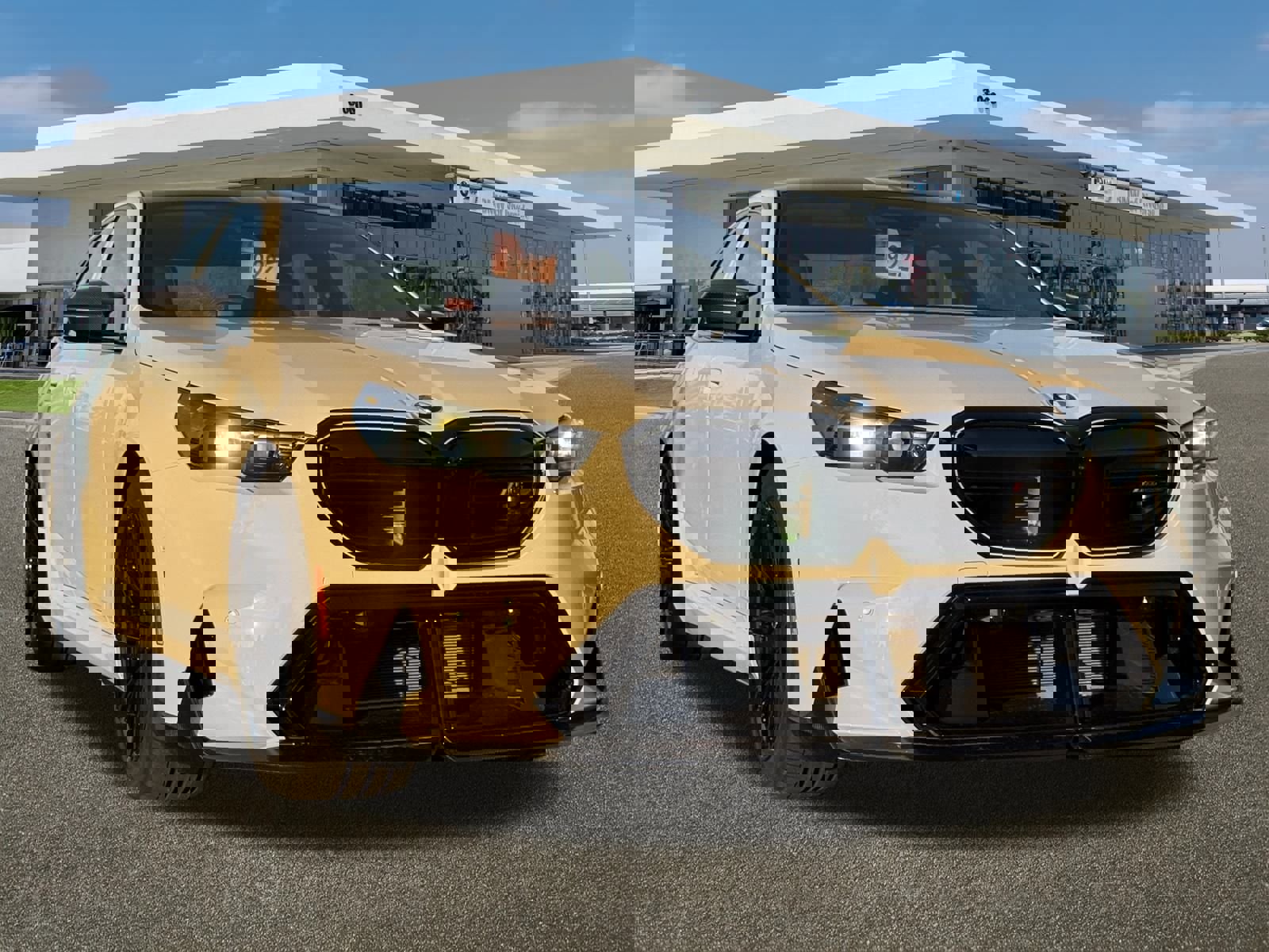 New 2026 BMW M5 w/ Carbon Package image 3