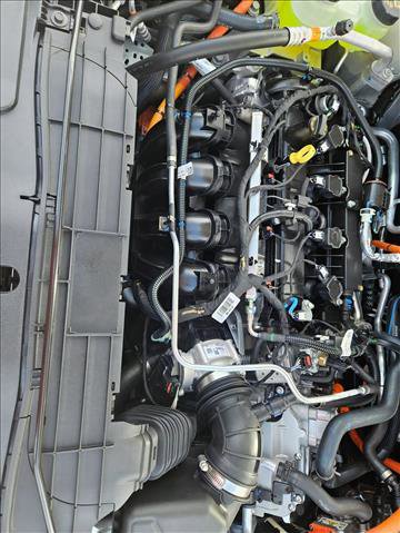 New 2025 Ford Maverick XLT image 16