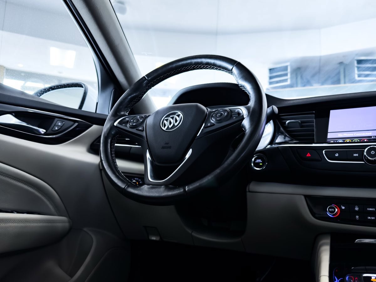 Used 2019 Buick Regal Essence w/ Driver Confidence Package I image 35