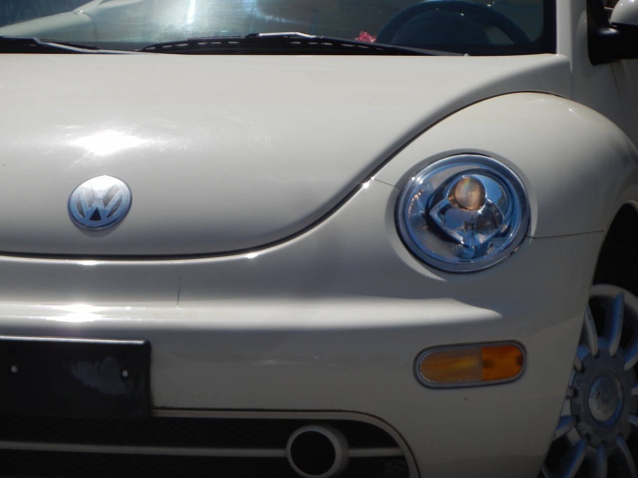 Used 2005 Volkswagen Beetle GLS FWD image 4