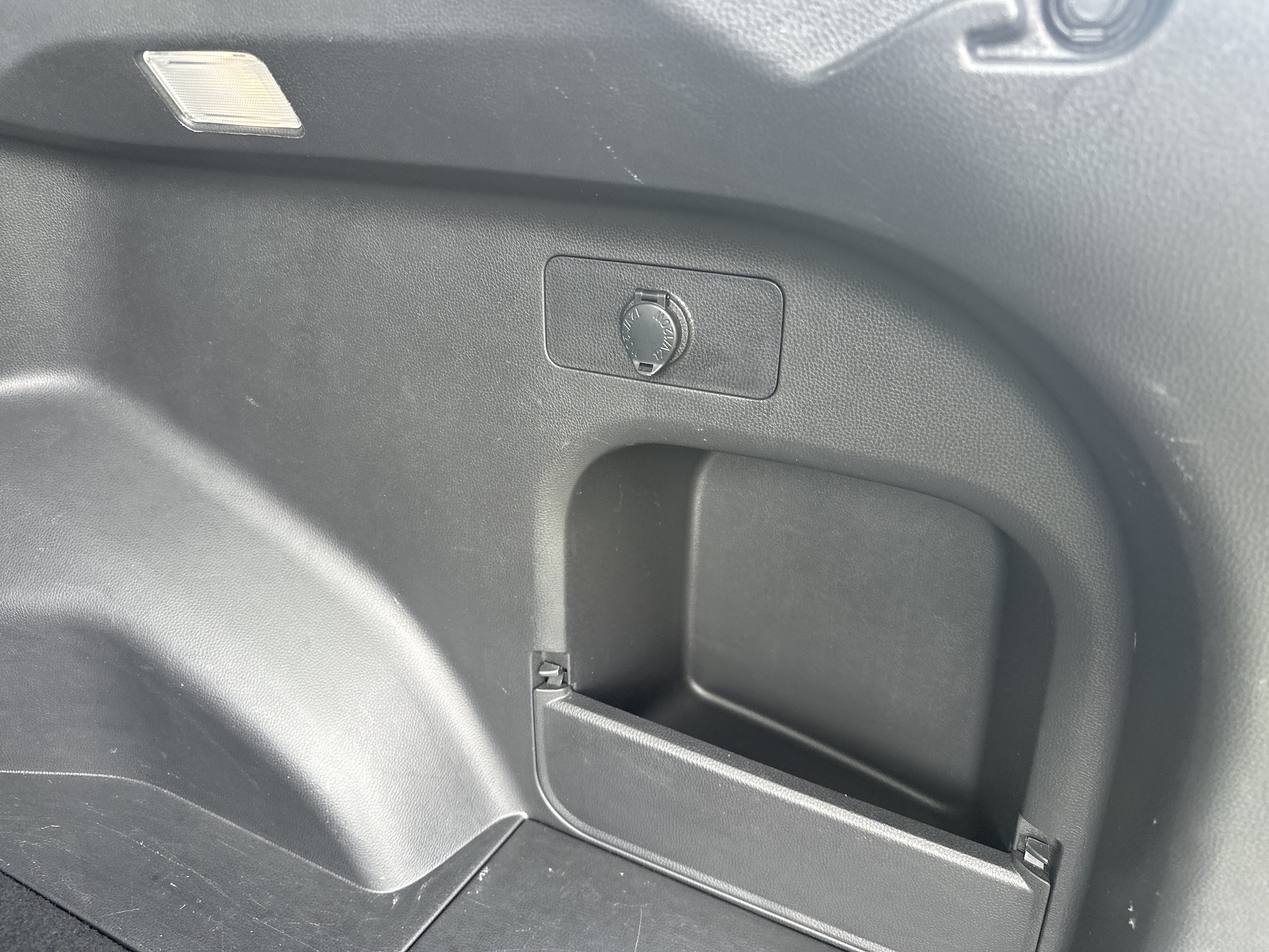 Used 2023 Toyota RAV4 XLE AWD/4WD image 33