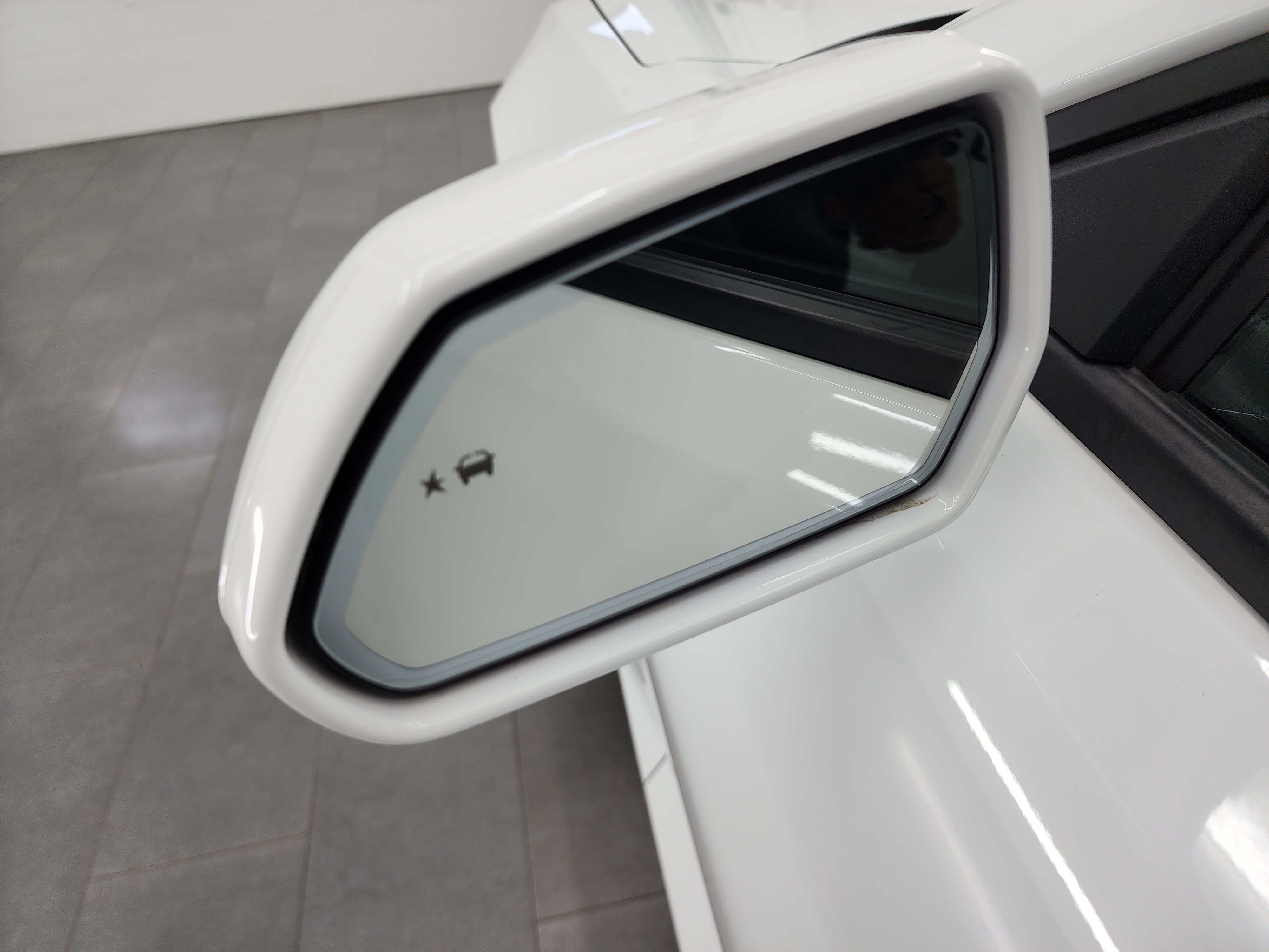 Used 2019 Chevrolet Camaro SS RWD image 34