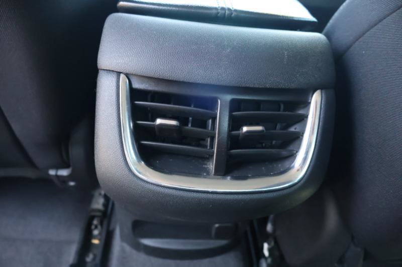 Used 2022 Chevrolet Malibu LT FWD image 23