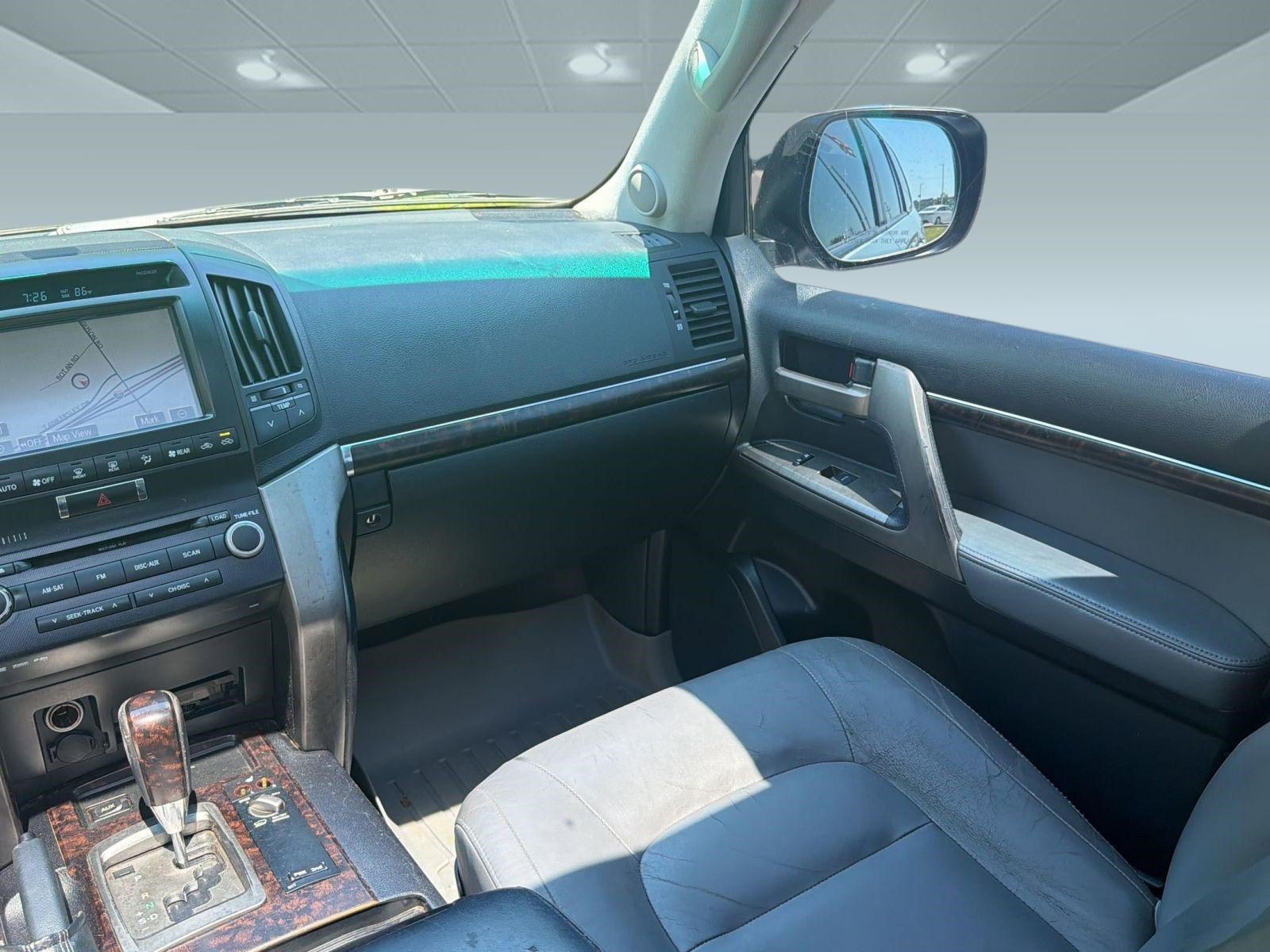 Used 2009 Toyota Land Cruiser AWD/4WD image 25
