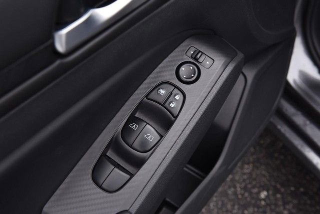 Certified 2025 Nissan Altima 2.5 SV image 9