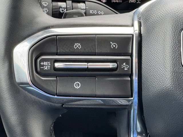 Certified 2025 GMC Acadia Elevation AWD/4WD image 22