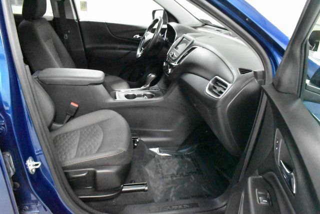 Used 2020 Chevrolet Equinox LT w/ Driver Convenience Package image 13