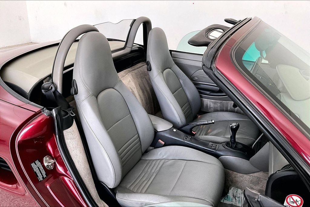 Used 2000 Porsche Boxster RWD image 8