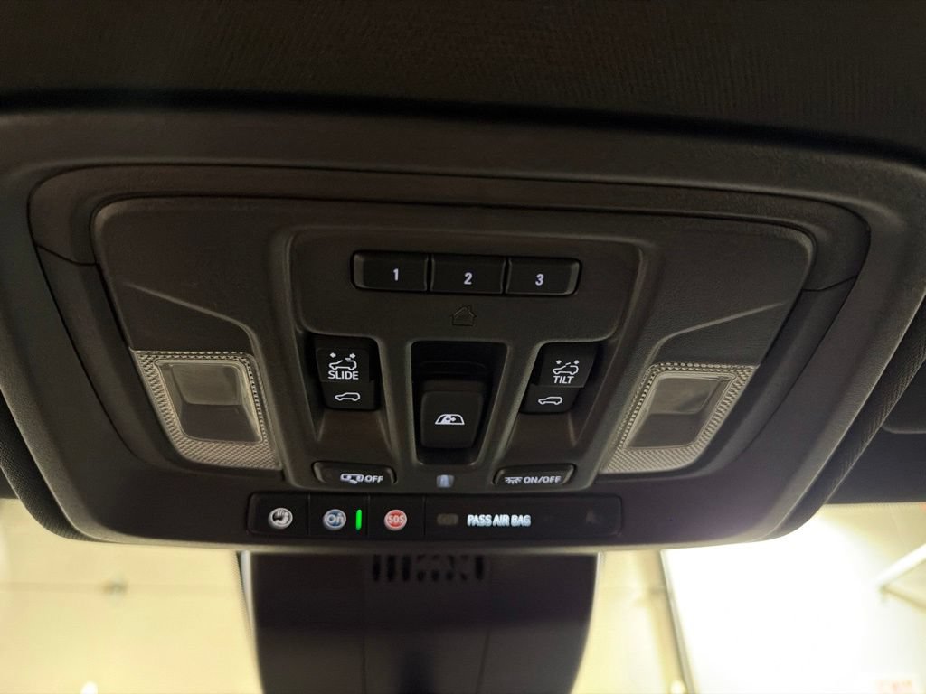 Used 2025 Chevrolet Silverado 1500 ZR2 w/ Technology Package AWD/4WD image 26