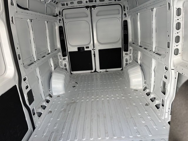Used 2025 RAM ProMaster 2500 w/ Convenience Group image 9