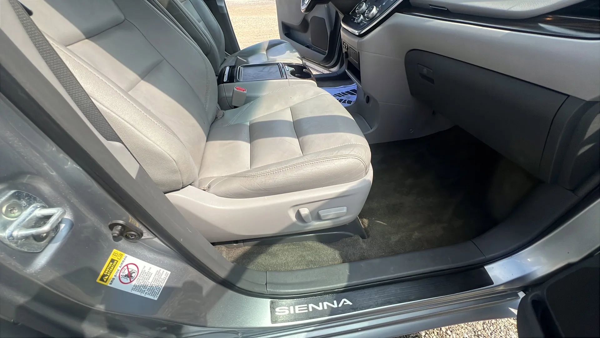 Used 2017 Toyota Sienna XLE w/ XLE Navigation Package image 25