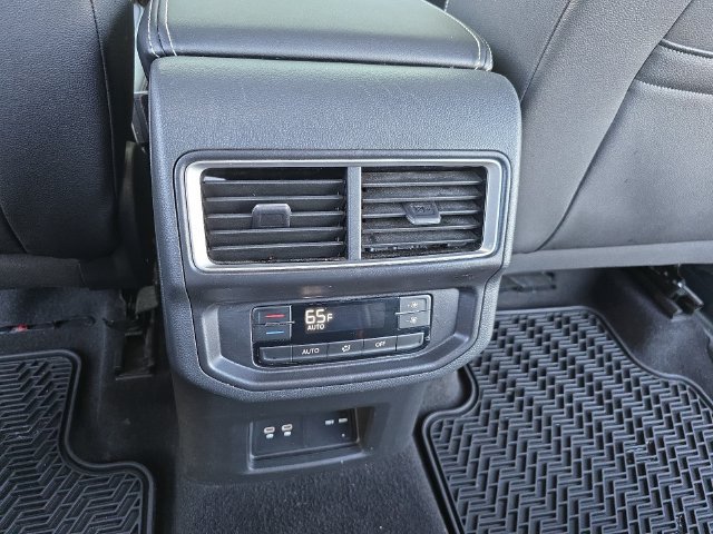 Used 2024 Volkswagen Atlas SE FWD image 17
