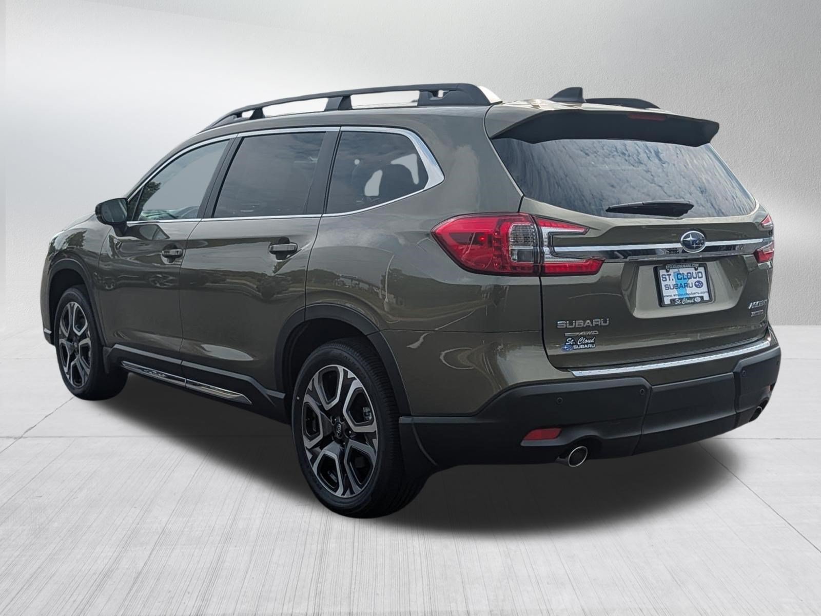 New 2026 Subaru Ascent Limited AWD/4WD image 3